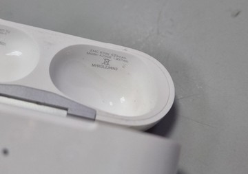 Б/в Навушники Apple airpods pro 2nd generation with magsafe charging case usb-c 01-201011690