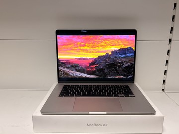 Б/в Ноутбук Apple macbook air 15" 2025 sky 01-201160803