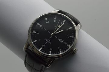 01-200308173: Tommy Hilfiger th.202.1.14.1378