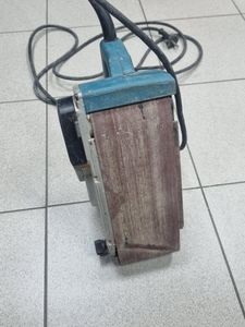 01-200633525: Makita 9404