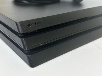 01-200786216: Sony playstation 4 pro