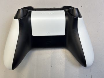 Б/у Игровой джойстик Microsoft 1914 xbox wireless controller 01-200797838