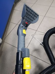 Б/в Професійний пилесос Karcher puzzi 8/1 adv 01-200805967
