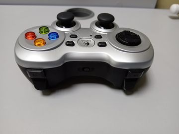 Б/в Геймпад Logitech wireless gamepad f710 01-200821329