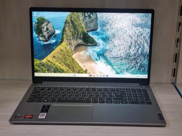 Б/у Ноутбук Lenovo 16/ryzen 3 7320u ddr5/8gb ddr5/hdd *відсутній/ssd 512 gb/*інтегрована 01-200824671