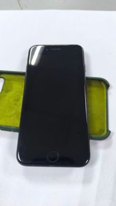 Б/в Мобільний телефон Apple iphone 7 32gb 01-200889750