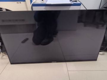 Б/в Телевізор Android le 4200 01-200899651