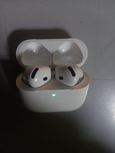 Б/у Наушники Apple airpods 4 01-200902296