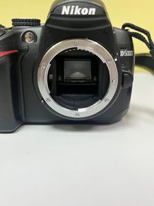 Б/у Фотоаппарат Nikon d5000 + nikon af-s dx nikkor 18-105mm f/3,5-5,6g ed vr 01-200902883