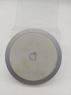 Б/в Бездротовий зарядний пристрій Wireless Charger White arm50479 01-200918716