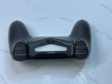 Б/у Геймпад Sony dualshock 4 v2 01-200925446