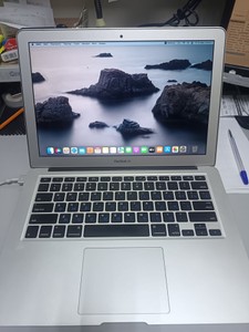 Б/в Ноутбук Apple macbook air 2015 a1466 13,3" core i5 1.6ghz/ram4gb/ssd128gb/intel hd graphics 6000 01-200963557