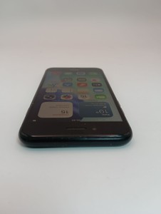 Б/у Мобільний телефон Apple iphone se 2020 64gb 01-200990048