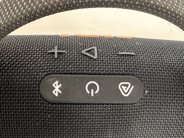 Б/в Акустика Jbl charge 6 01-201001647