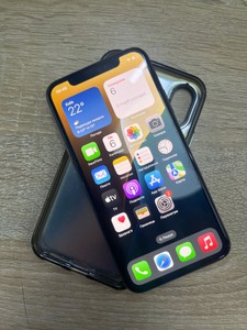 Б/у Мобільний телефон Apple iphone xs 64gb 01-201004408