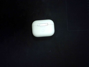 Б/в Навушники Apple airpods pro 2nd generation with magsafe charging case usb-c 01-201093378