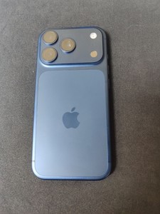 Б/у Мобільний телефон Apple iphone 17 pro 256gb 01-201101060