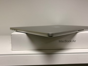 Б/в Ноутбук Apple macbook air 15" 2025 sky 01-201160803