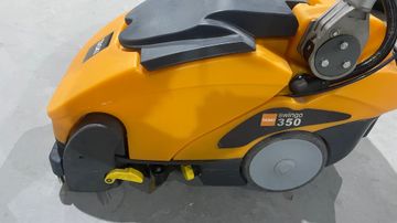 Б/у Підлогомиюча акумуляторна машина Taski swingo 350 01-200749704