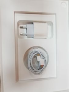 01-200611961: Apple ipad air 2022 wi-fi + 5g 256gb