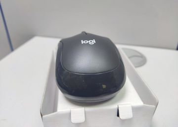 01-200775444: Logitech m240
