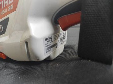 Б/у Аккумуляторные садовые ножницы Stihl hsa 26 set 01-200795030