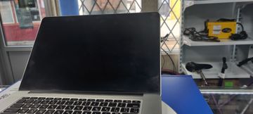 Б/у Ноутбук Apple macbook pro a1398 15,4" core i7 2.2ghz/ram16gb/ssd128gb/intel iris pro 01-200821297