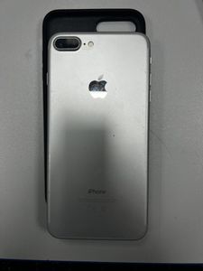 Б/в Мобільний телефон Apple iphone 7 plus 32gb 01-200830321