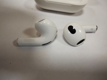 Б/в Навушники Apple airpods 3rd generation 01-200831379