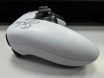 Б/у Геймпад Sony dualsense 01-200875693