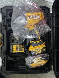 Б/у Гайковерт Dewalt dcf900p2t 01-200893587