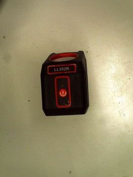 Б/в Лазерний нівелір Protester ll202r 01-200896503