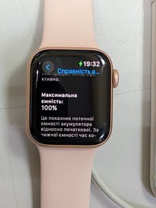 Б/в Смарт-годинник Apple watch series 4 gps 40mm aluminium case a1977 01-200885844