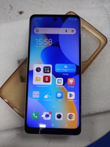 Б/в Мобільний телефон Tecno spark 10 pro 8/256gb 01-200814247