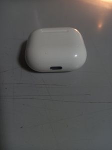 Б/у Наушники Apple airpods 4 01-200902296