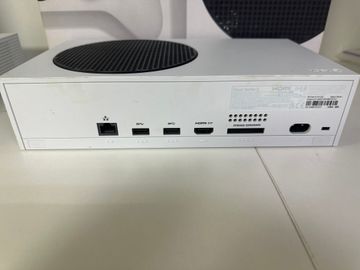 Б/у Игровая приставка Microsoft xbox series s 512gb 01-200902837