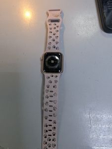 Б/в Смарт-годинник Apple watch series 4 gps + cellular 40mm ceramic case 01-200902843