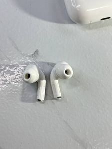 Б/в Навушники Apple airpods pro 2nd generation with magsafe charging case usb-c 01-200913851