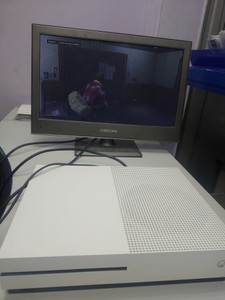 Б/у Игровая приставка Microsoft xbox one s 1tb 01-200925569