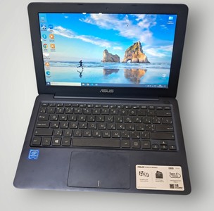 Asus 11/pentium n3710 ddr3/4gb ddr3/hdd 500 gb/ssd *відсутній/*інтегрована