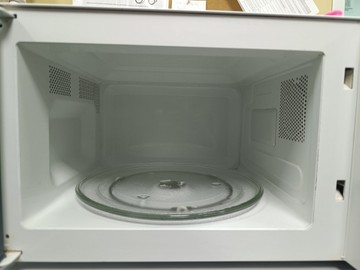 Б/в Мікрохвильова піч Samsung m187 01-200983501