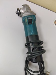 Б/в Кутова шліфмашина Makita 9565cvr 01-200999856