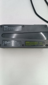 Б/в Автомобільний зарядний пристрій Bosch c3 01-201042524