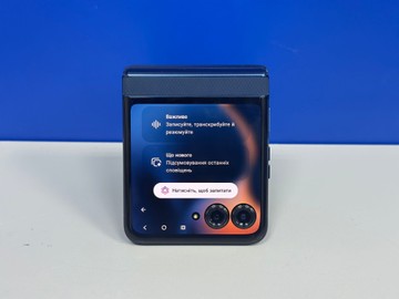 Б/в Мобільний телефон Motorola razr 60 8/256gb 01-201123679