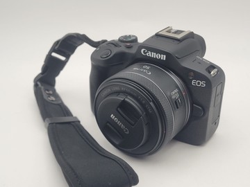 Б/в Фотоапарат Canon eos r50 + rf50mm f1.8 stm 01-201150380