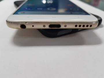 Б/в Мобільний телефон Xiaomi mi a1 4/64gb 01-201146312