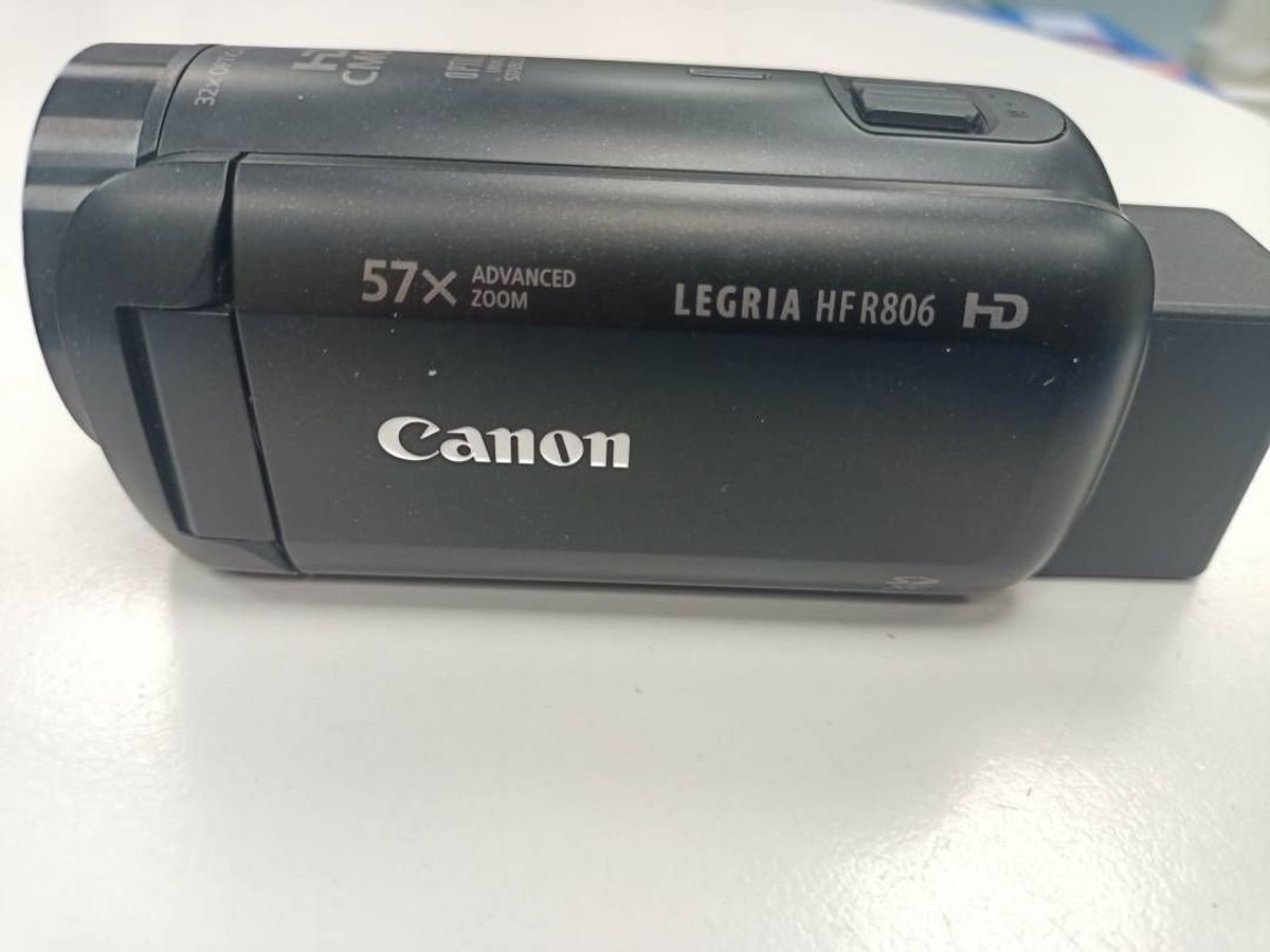 Canon legria hf r806