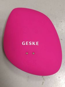 01-200402472: Geske sonic warm & cool mask 9 in 1