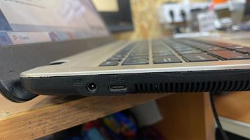 01-200542082: Asus 15/celeron n3060 ddr3/4gb ddr3/hdd 500 gb/ssd *відсутній/*інтегрована