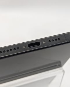 Б/в Мобільний телефон Apple iphone 15 pro max 256gb esim 01-200556587